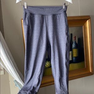 Lululemon crops / joggers gray size 4
